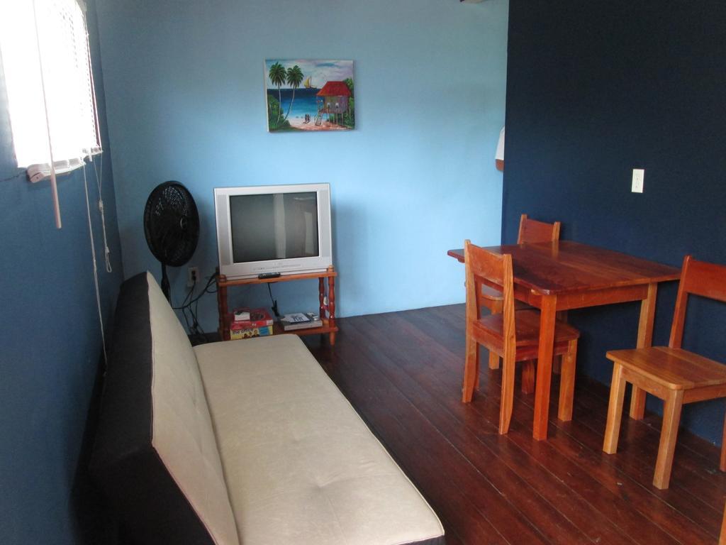 Axios Sun Apartments Caye Caulker Quarto foto