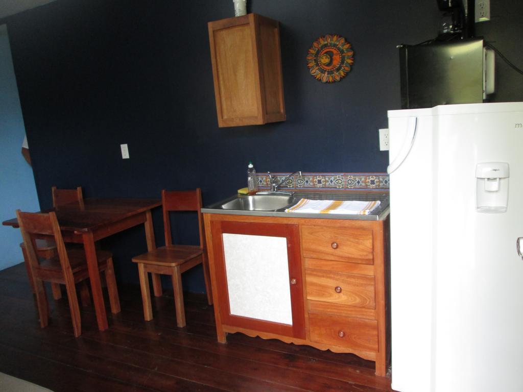 Axios Sun Apartments Caye Caulker Quarto foto
